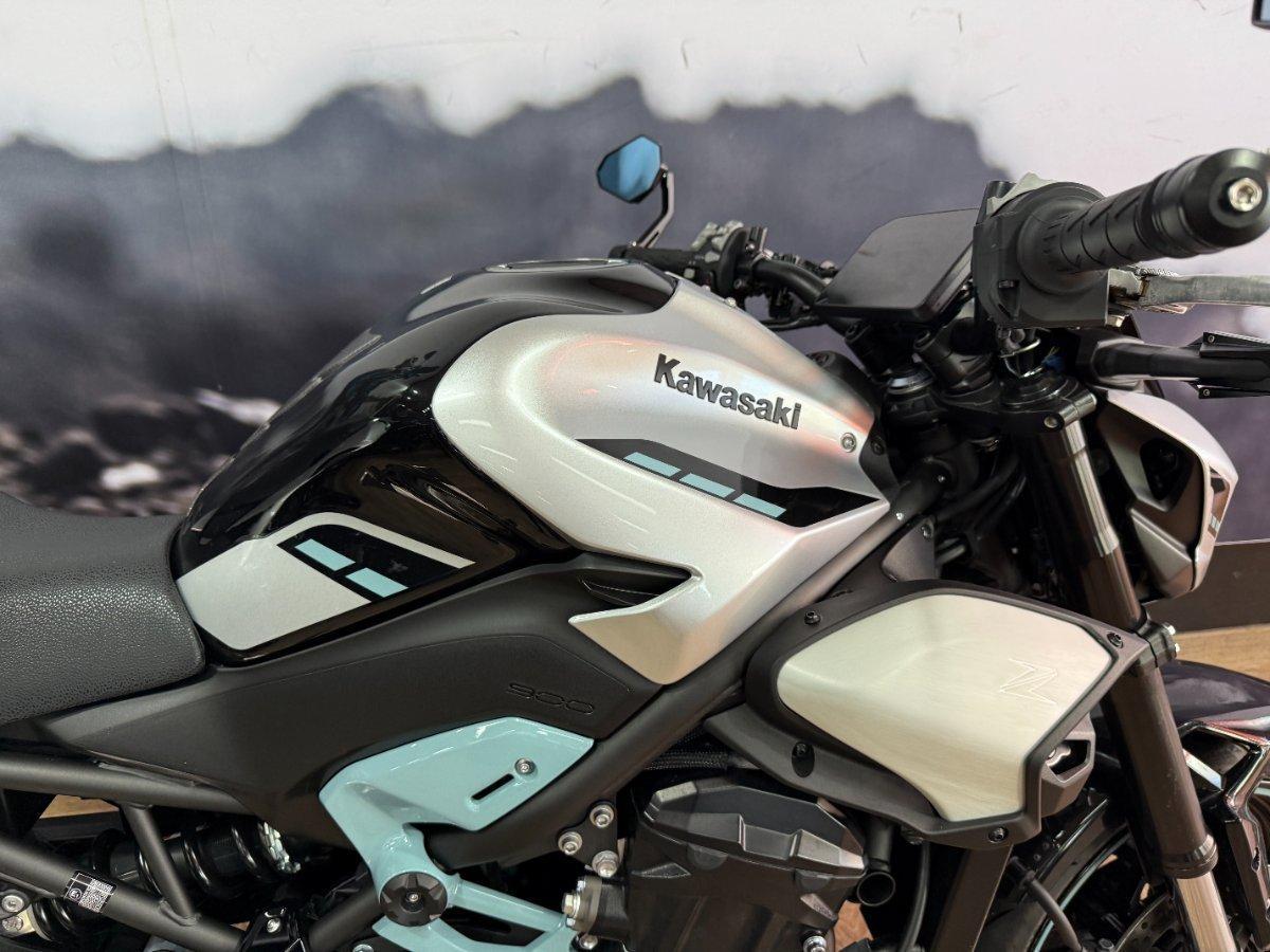 2025 KAWASAKI Z900 (ZR900) SPORTS