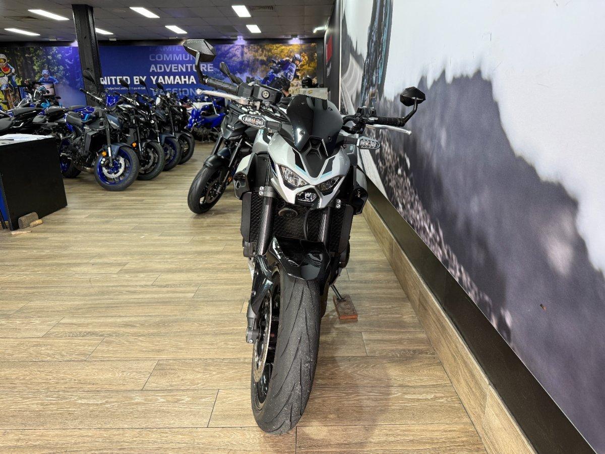 2025 KAWASAKI Z900 (ZR900) SPORTS