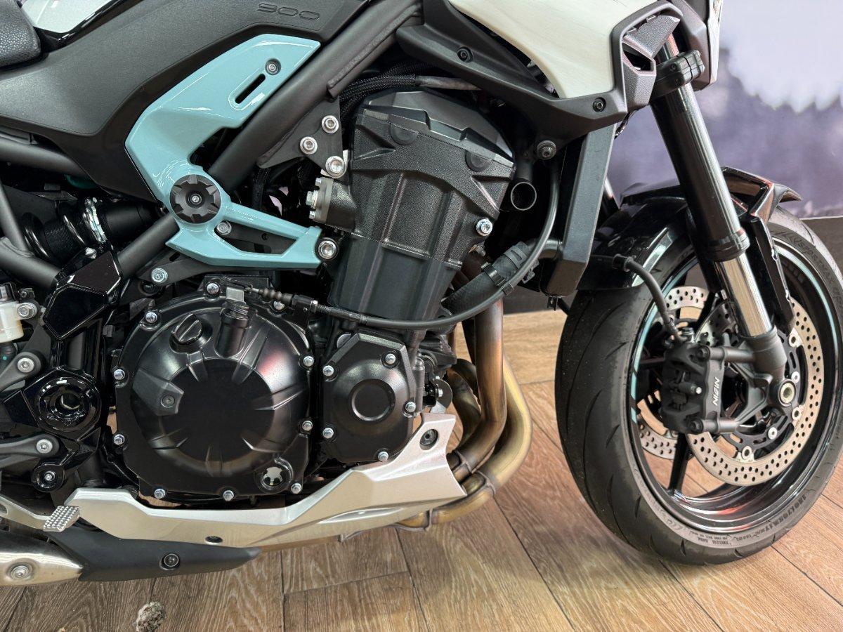 2025 KAWASAKI Z900 (ZR900) SPORTS