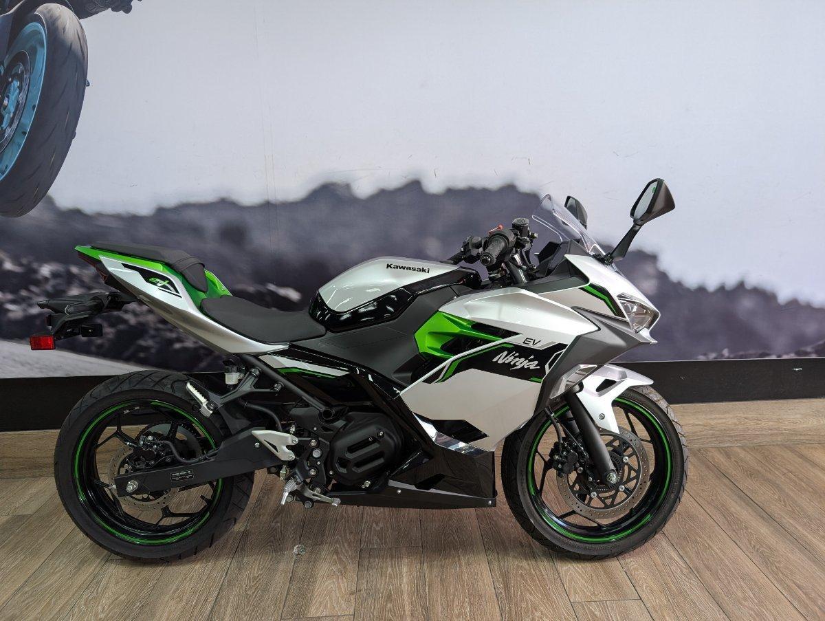 2025 KAWASAKI NINJA e-1 SPORTS