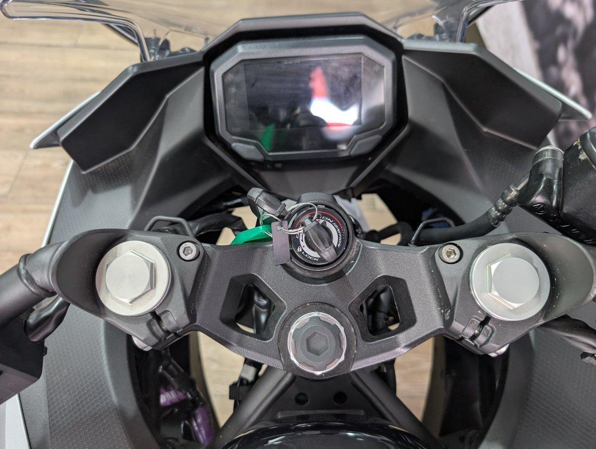 2025 KAWASAKI NINJA e-1 SPORTS