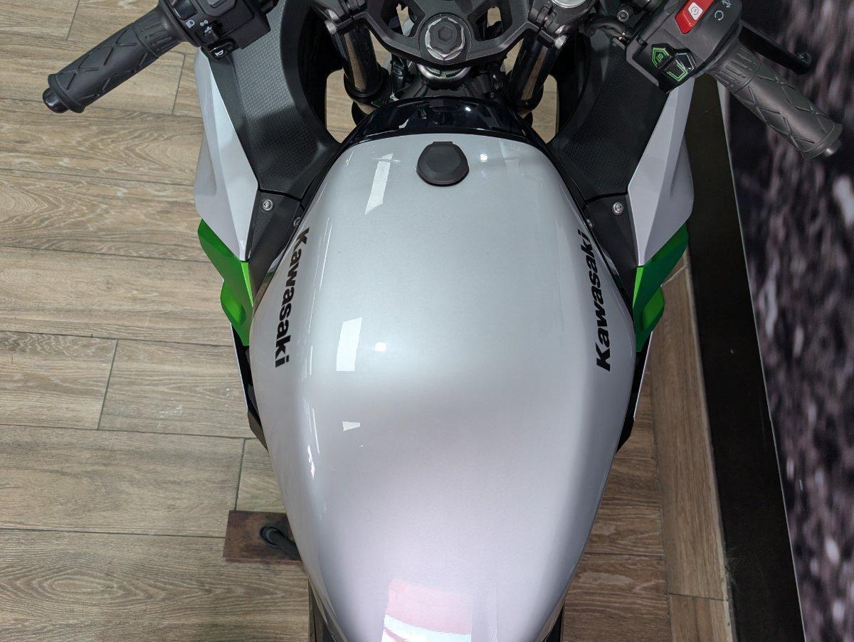 2025 KAWASAKI NINJA e-1 SPORTS