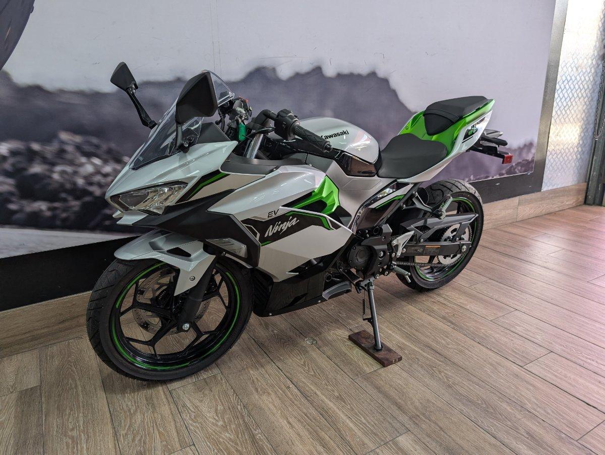 2025 KAWASAKI NINJA e-1 SPORTS