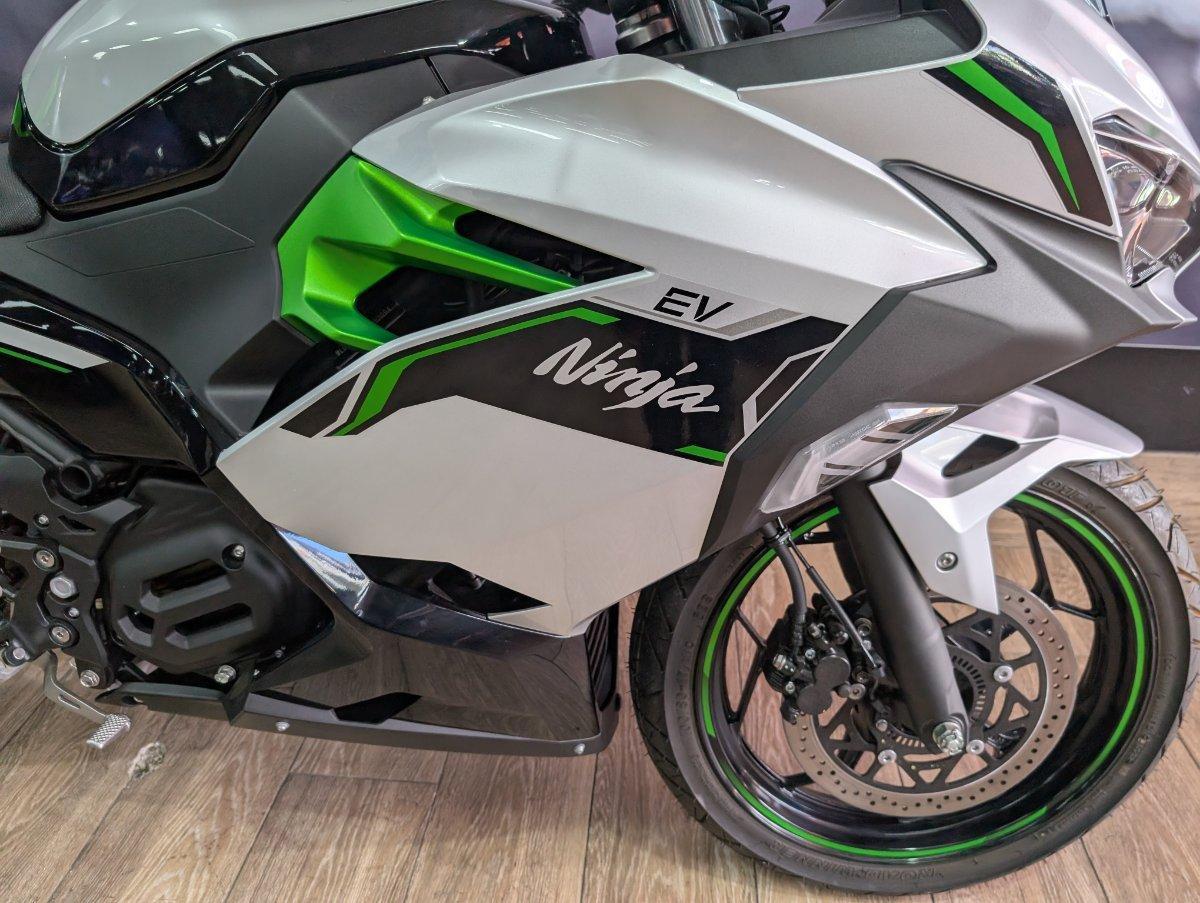 2025 KAWASAKI NINJA e-1 SPORTS