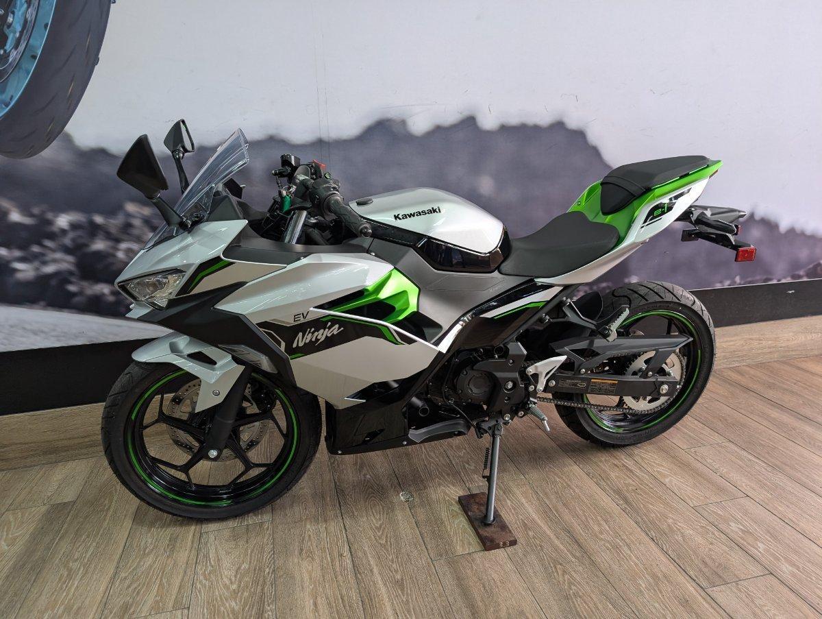 2025 KAWASAKI NINJA e-1 SPORTS
