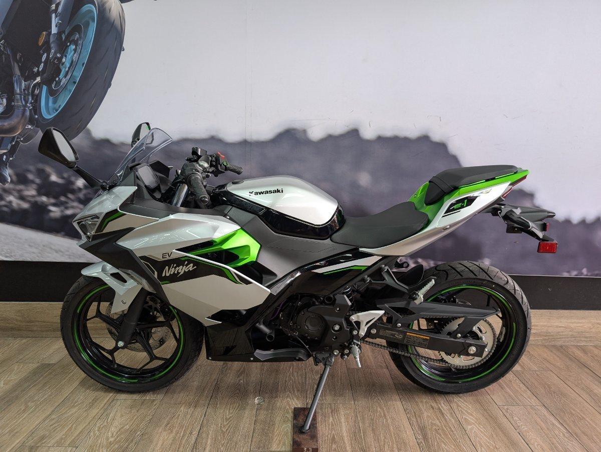2025 KAWASAKI NINJA e-1 SPORTS