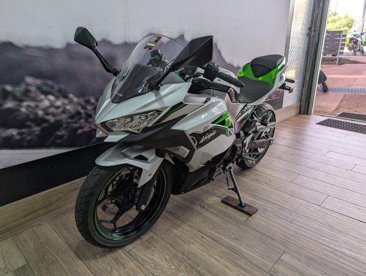 2025 KAWASAKI NINJA e-1 SPORTS
