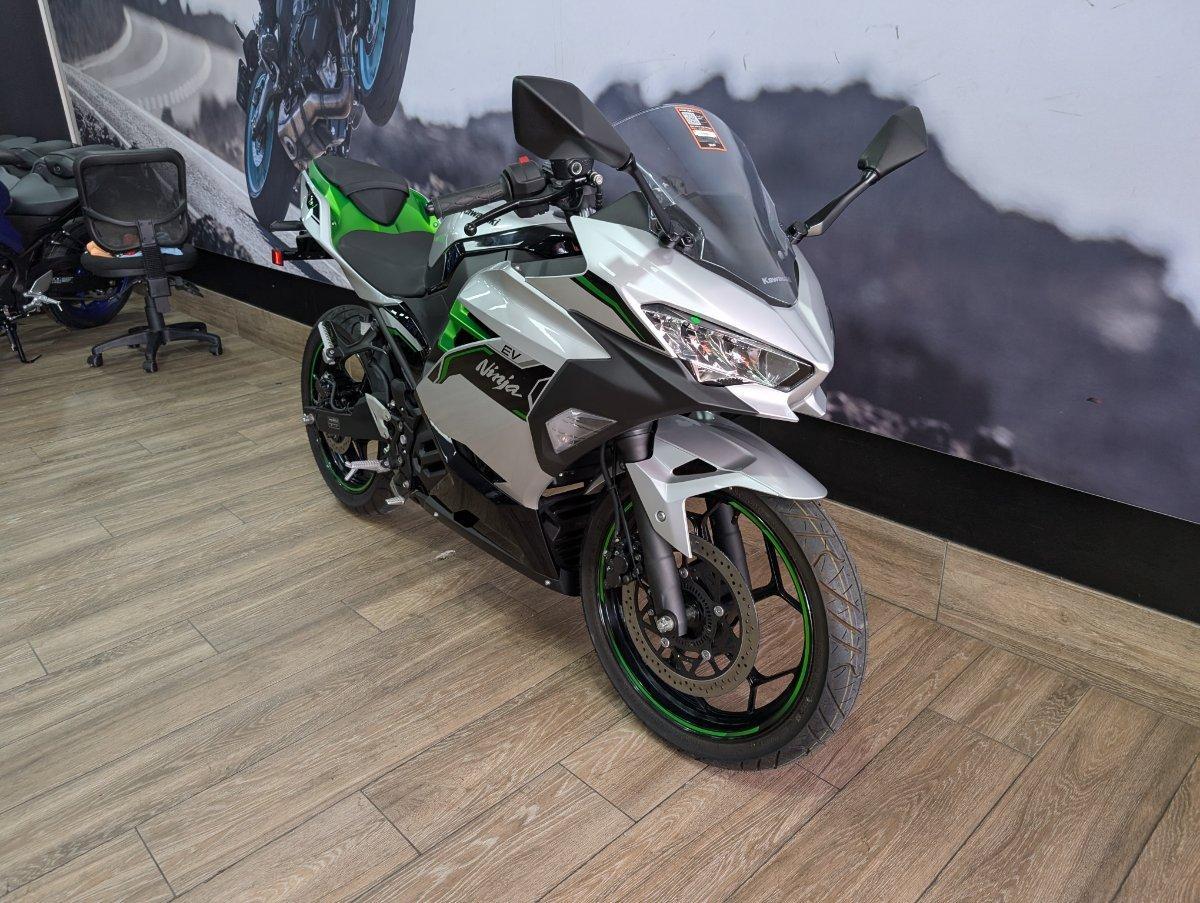 2025 KAWASAKI NINJA e-1 SPORTS