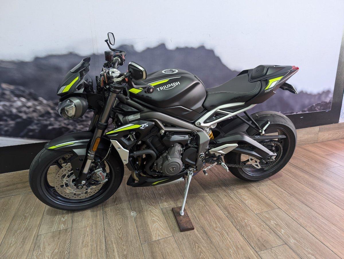 2022 TRIUMPH STREET TRIPLE RS ROAD