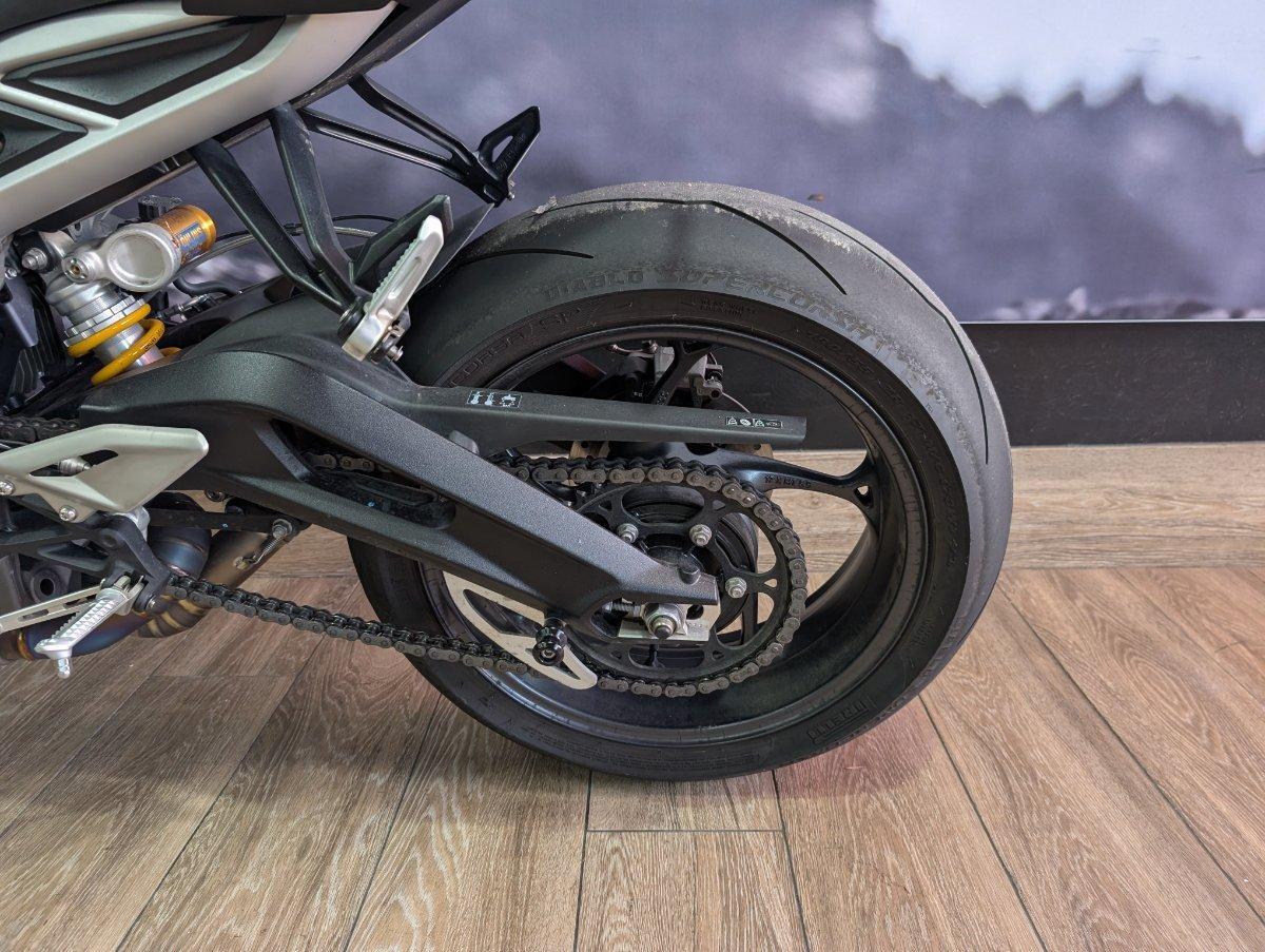 2022 TRIUMPH STREET TRIPLE RS ROAD