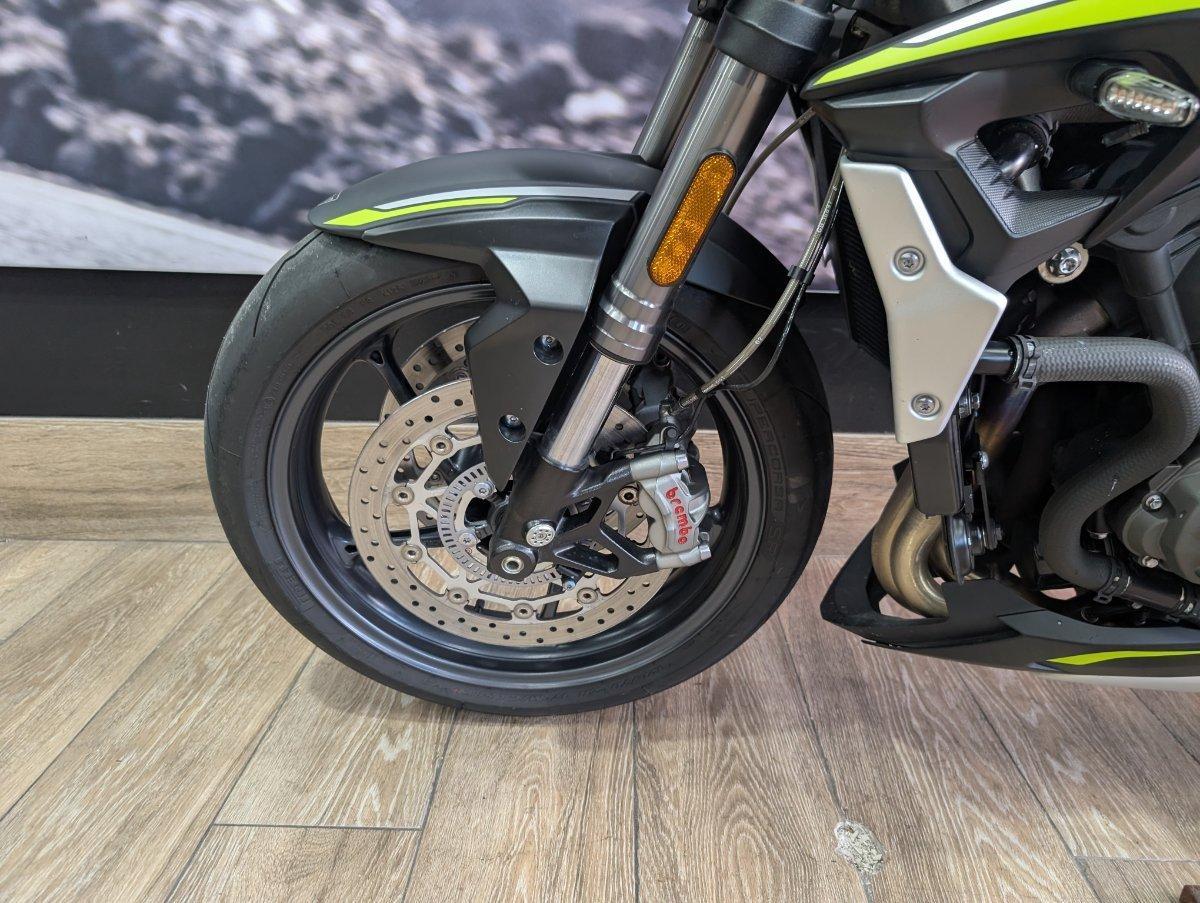 2022 TRIUMPH STREET TRIPLE RS ROAD