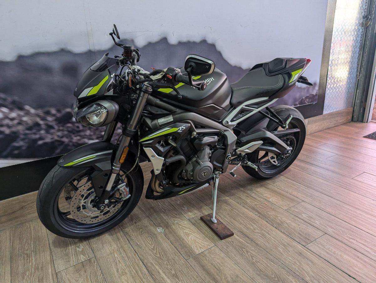 2022 TRIUMPH STREET TRIPLE RS ROAD