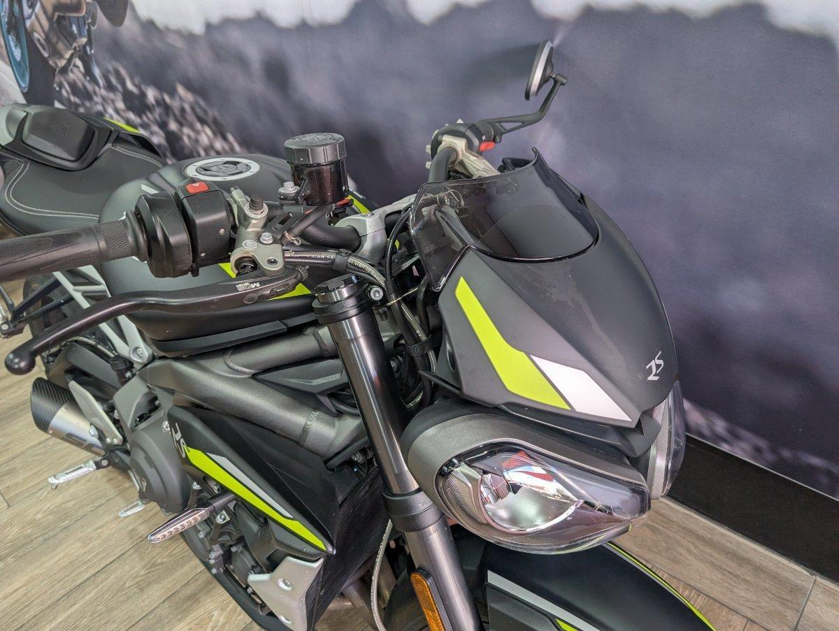 2022 TRIUMPH STREET TRIPLE RS ROAD