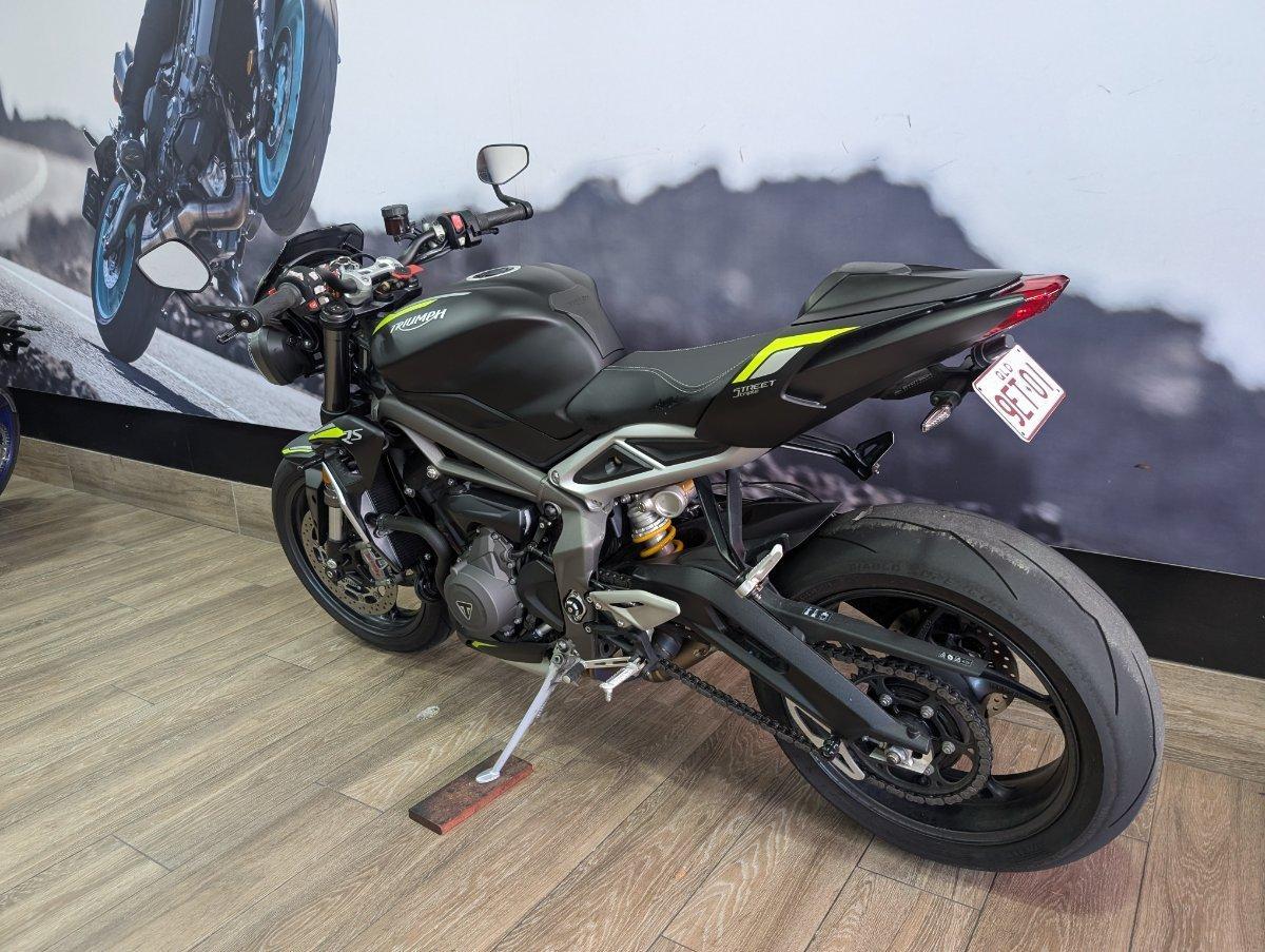 2022 TRIUMPH STREET TRIPLE RS ROAD