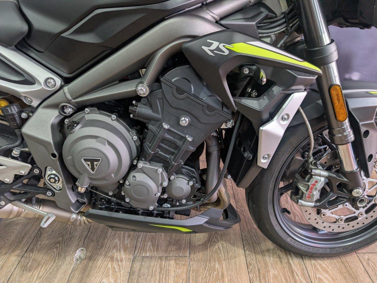 2022 TRIUMPH STREET TRIPLE RS ROAD