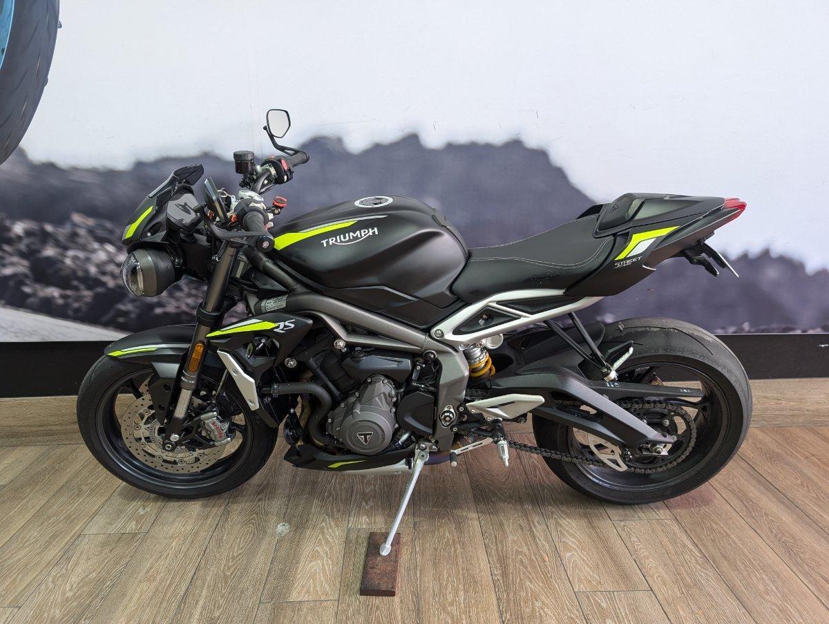 2022 TRIUMPH STREET TRIPLE RS ROAD