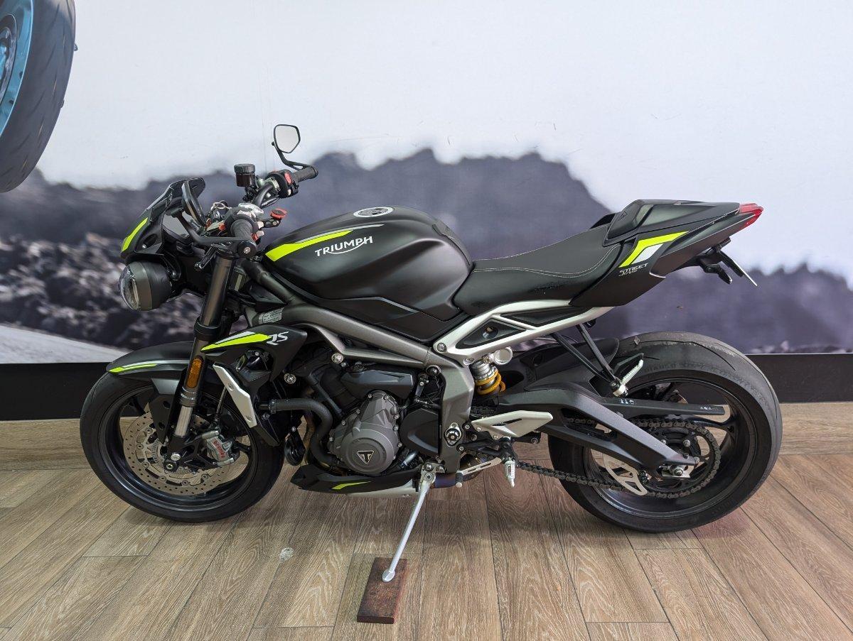 2022 TRIUMPH STREET TRIPLE RS ROAD