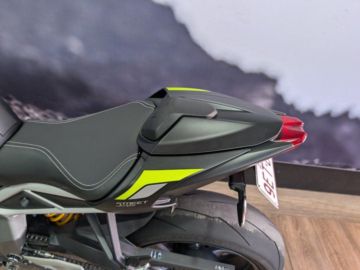 2022 TRIUMPH STREET TRIPLE RS ROAD