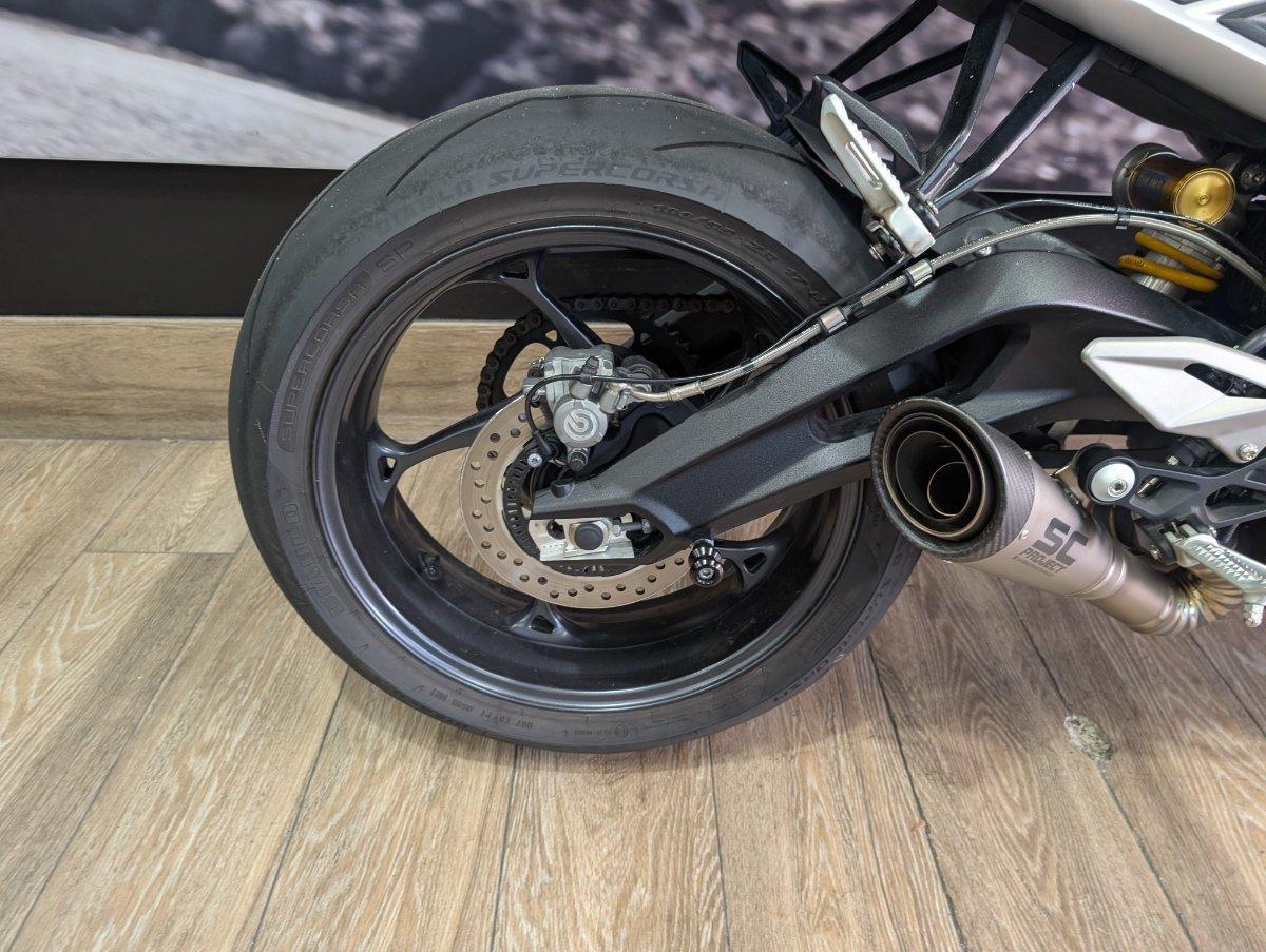 2022 TRIUMPH STREET TRIPLE RS ROAD