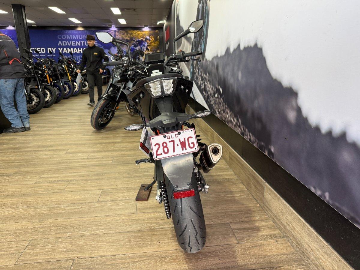 2021 KTM 390 DUKE ROAD
