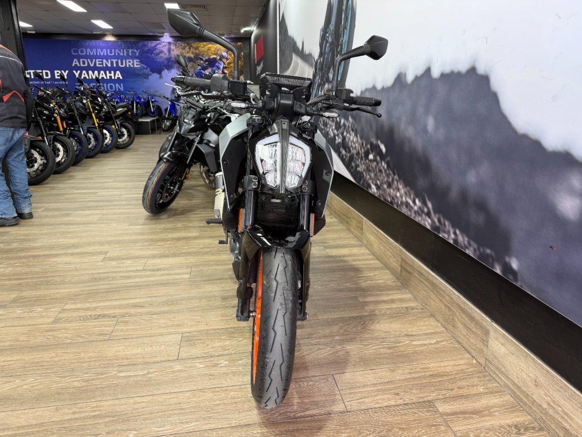 2021 KTM 390 DUKE ROAD