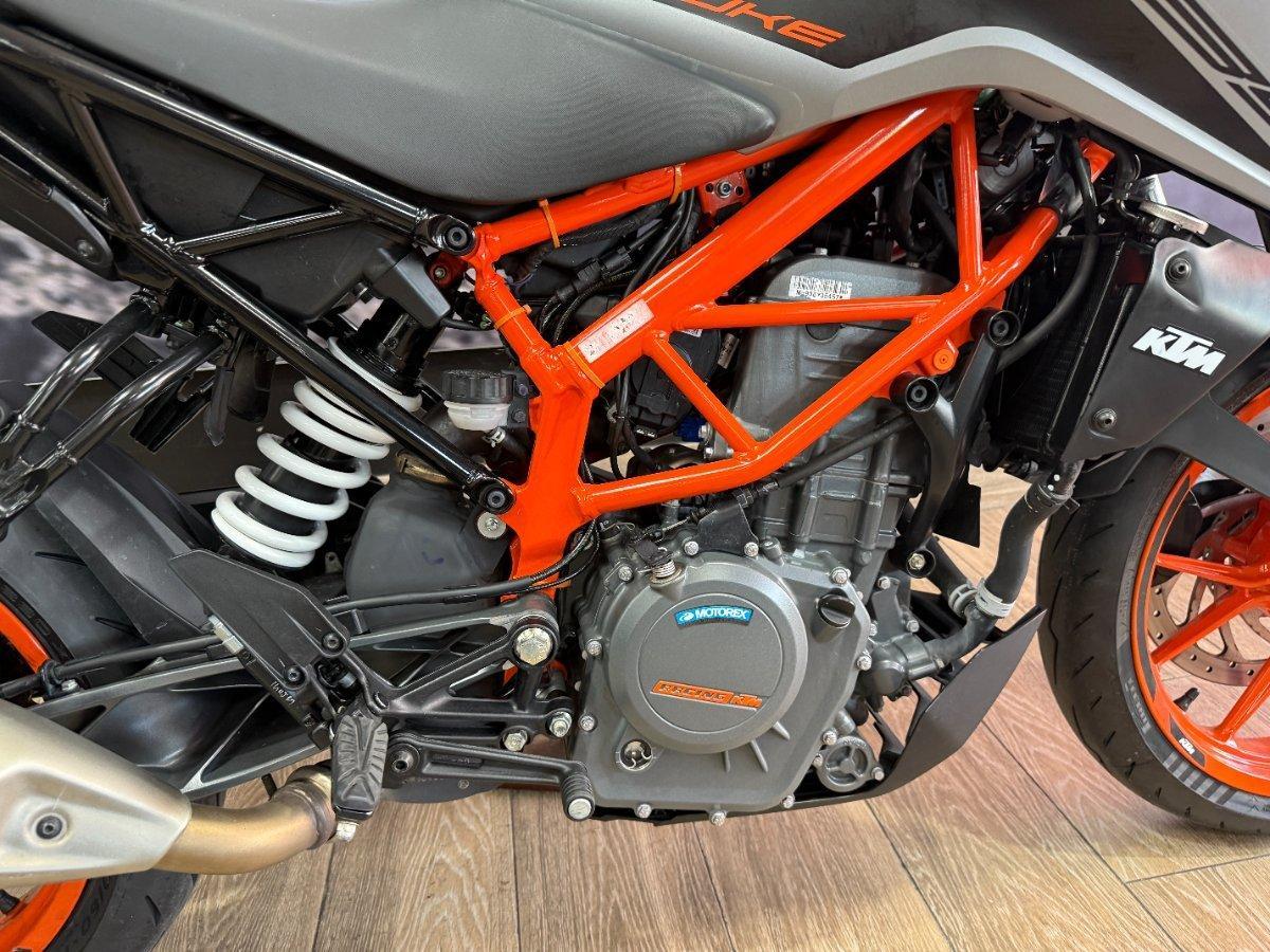 2021 KTM 390 DUKE ROAD
