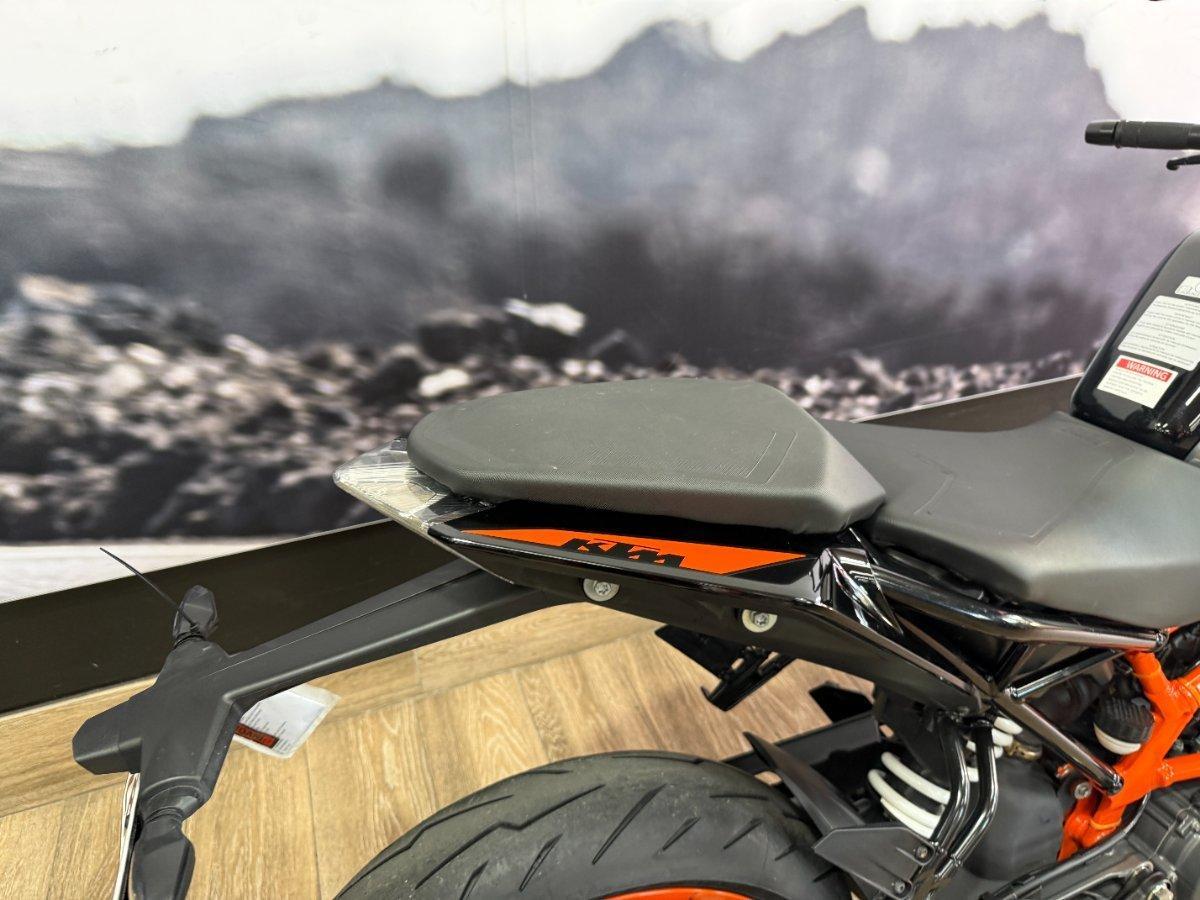 2021 KTM 390 DUKE ROAD