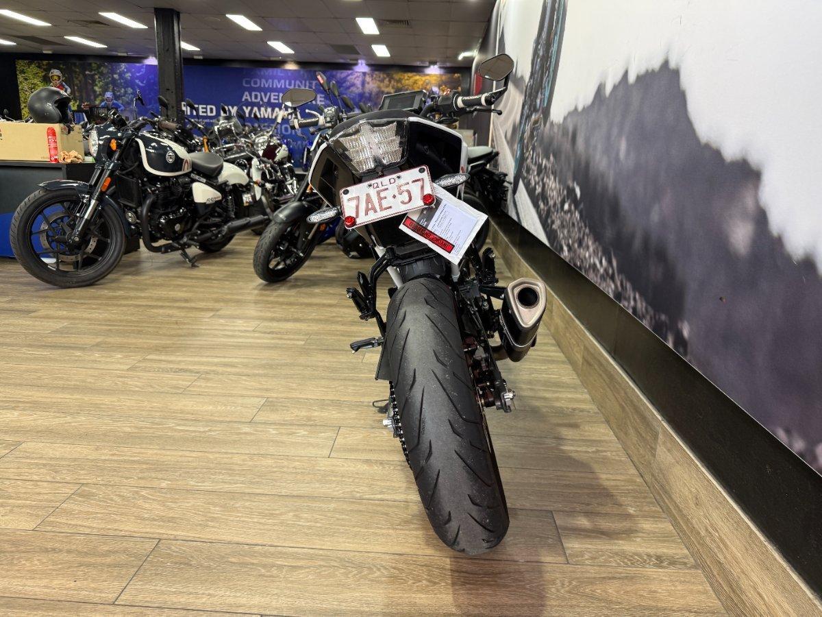 2022 KTM 390 DUKE ROAD