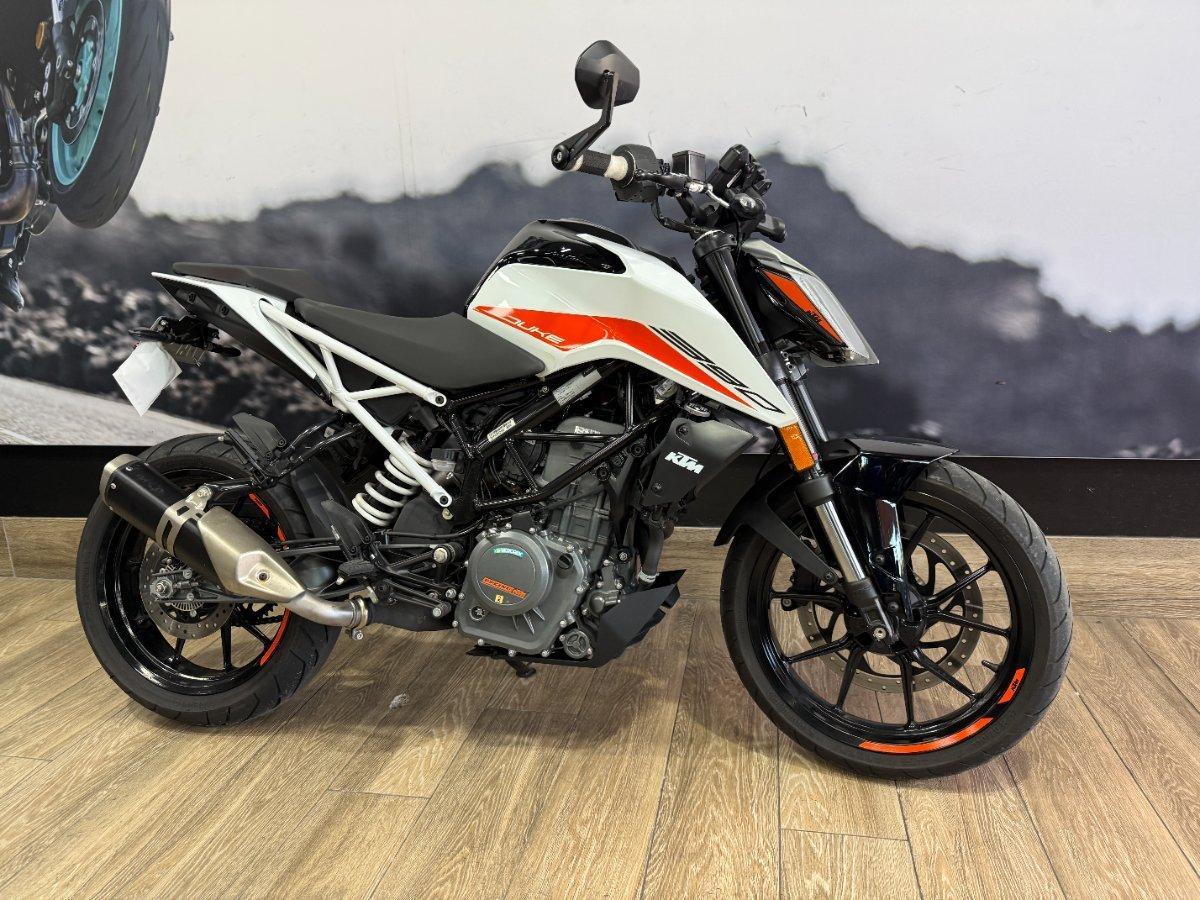 2022 KTM 390 DUKE ROAD