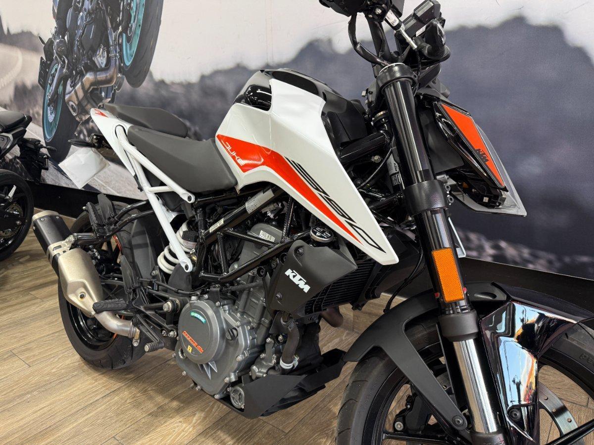 2022 KTM 390 DUKE ROAD
