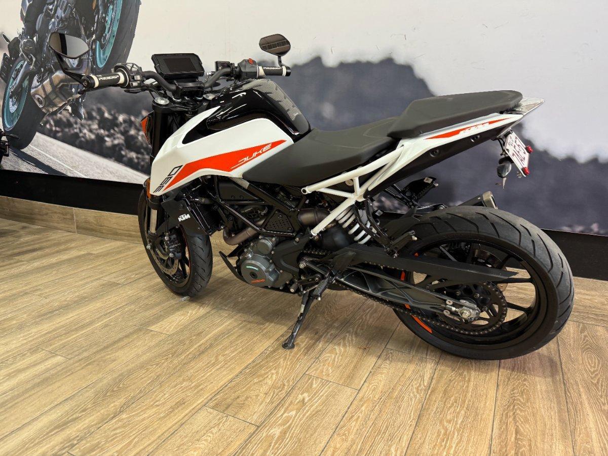 2022 KTM 390 DUKE ROAD