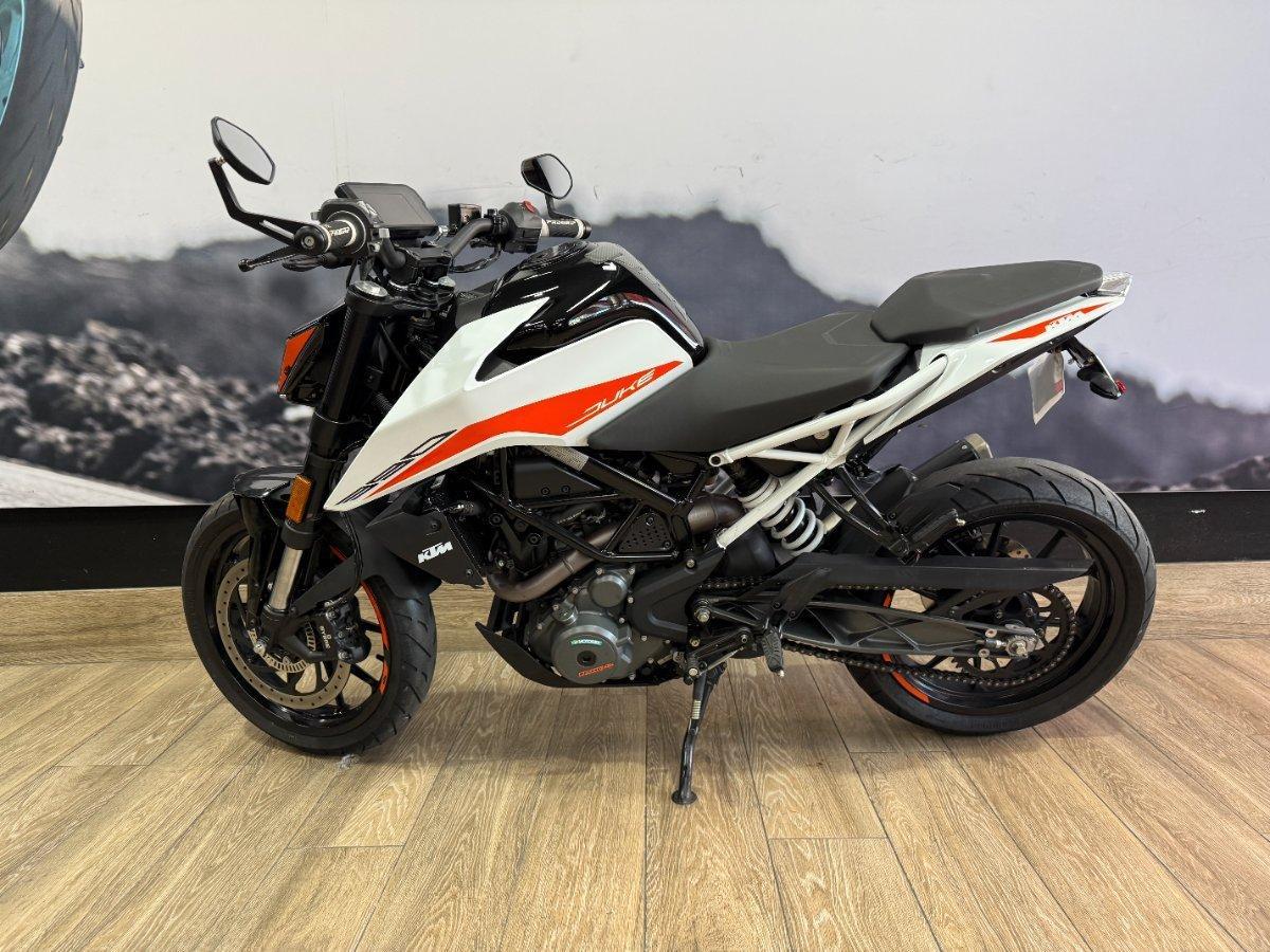 2022 KTM 390 DUKE ROAD