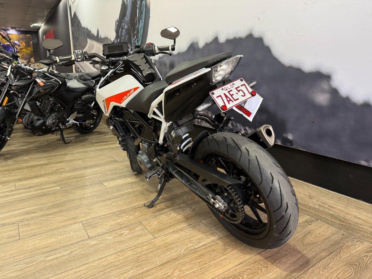 2022 KTM 390 DUKE ROAD