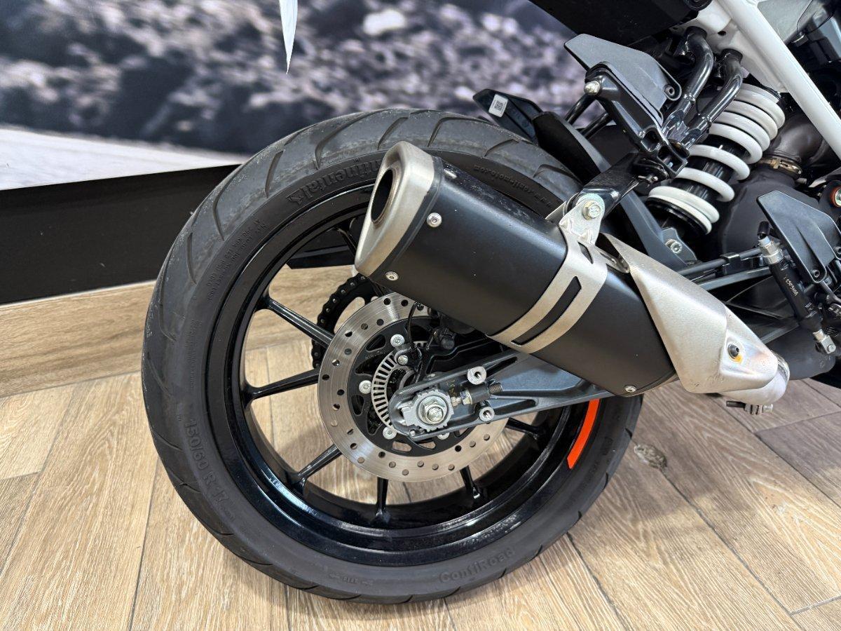 2022 KTM 390 DUKE ROAD