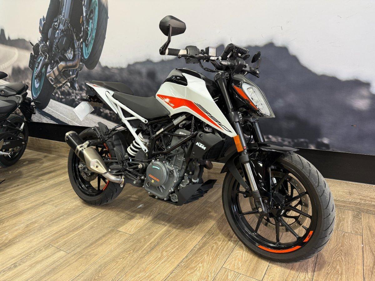 2022 KTM 390 DUKE ROAD
