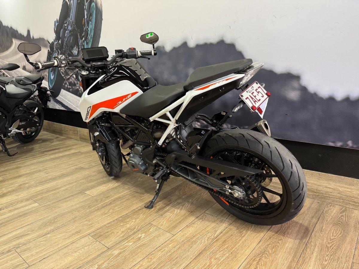 2022 KTM 390 DUKE ROAD
