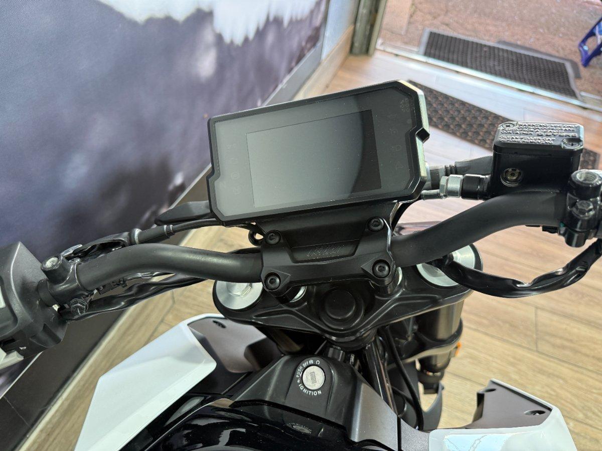 2022 KTM 390 DUKE ROAD