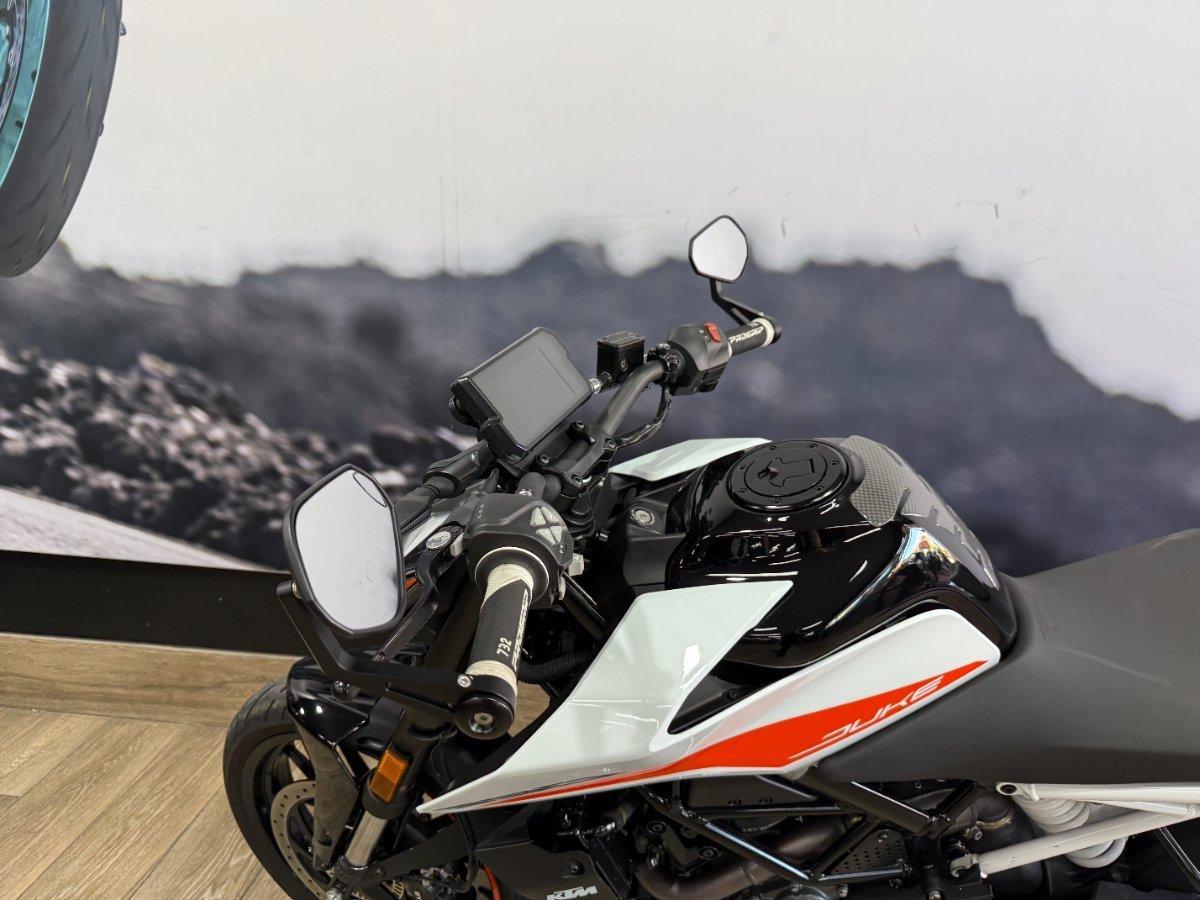 2022 KTM 390 DUKE ROAD