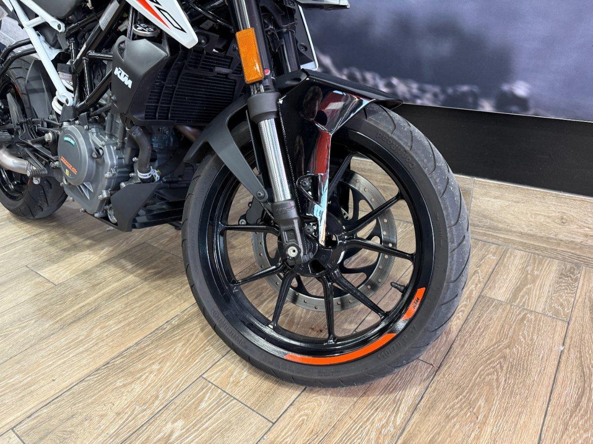 2022 KTM 390 DUKE ROAD