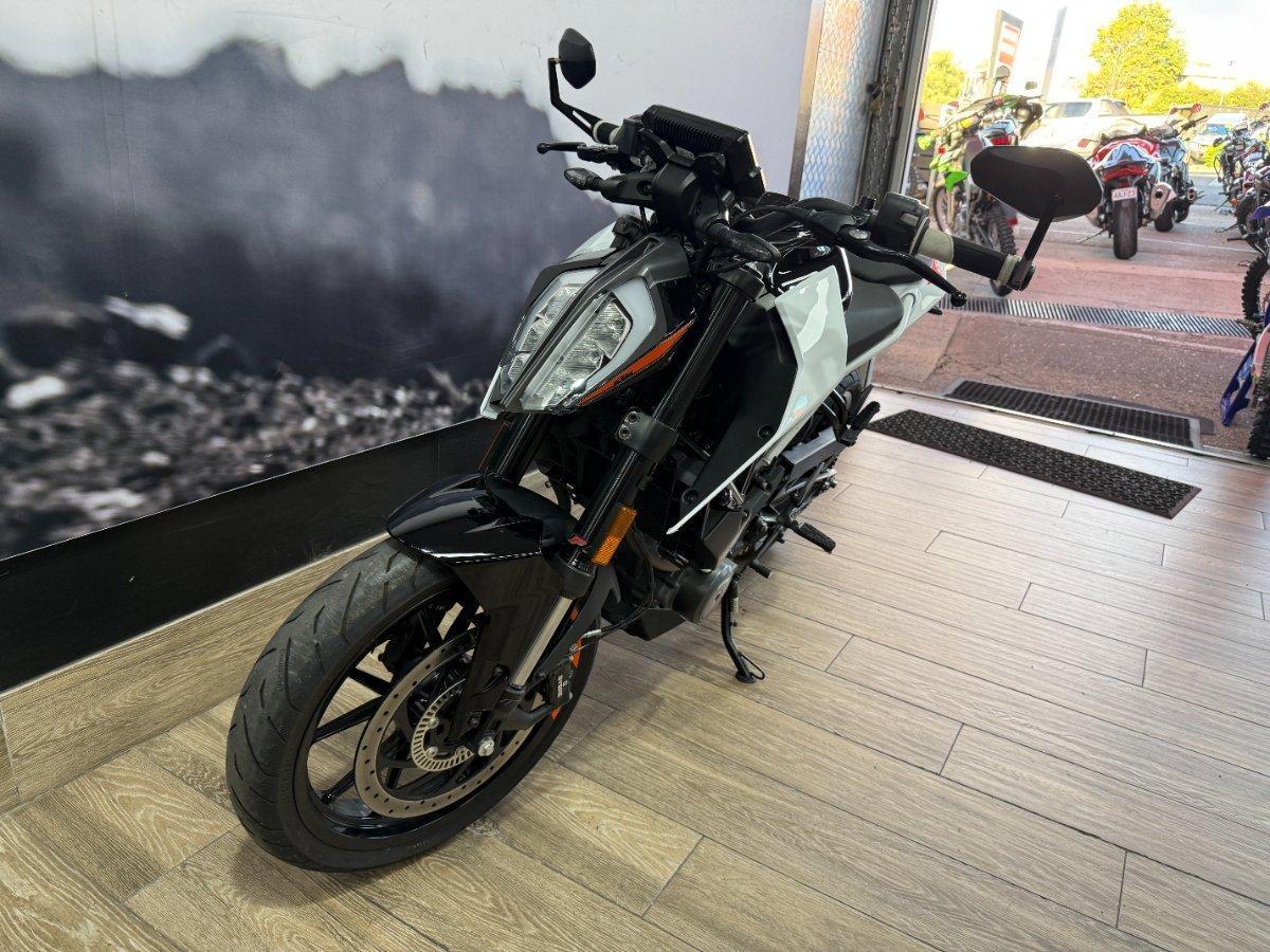 2022 KTM 390 DUKE ROAD
