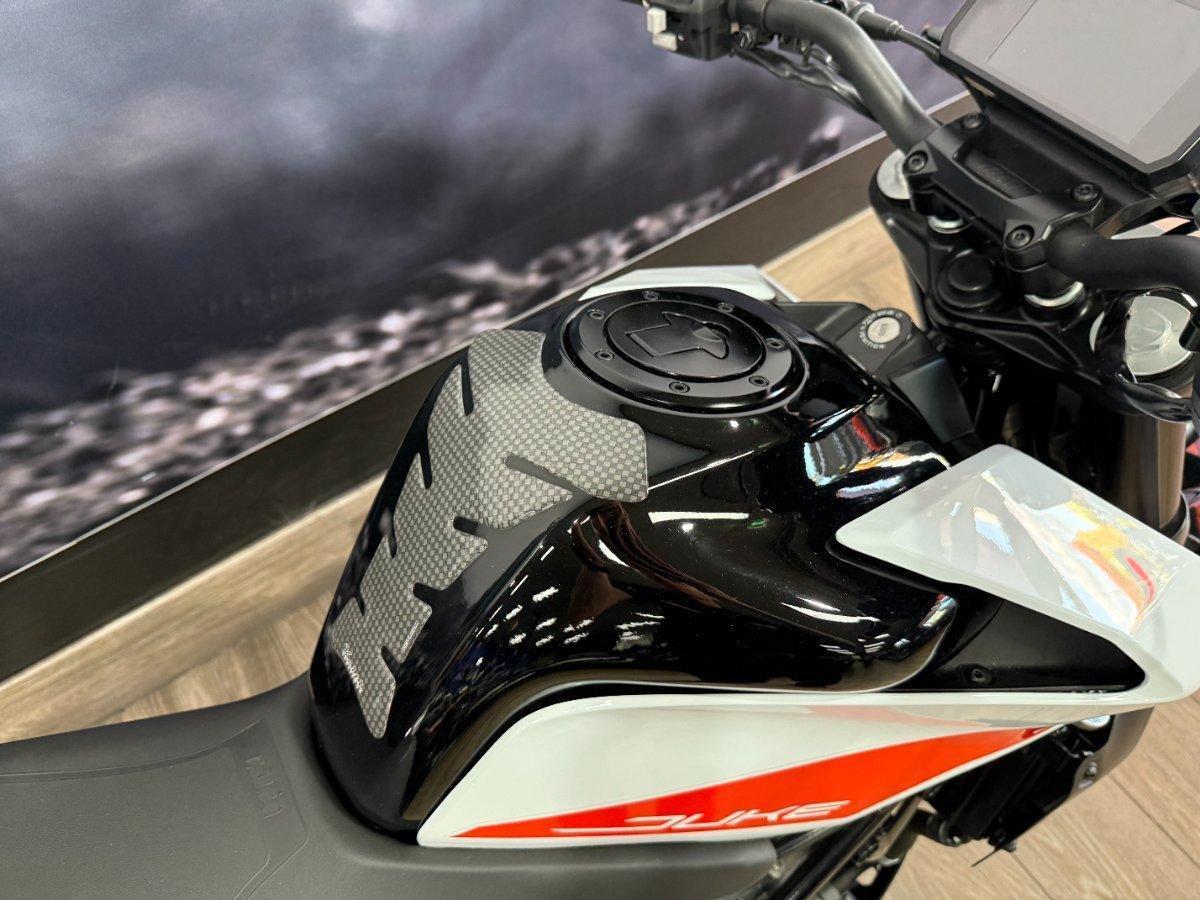 2022 KTM 390 DUKE ROAD