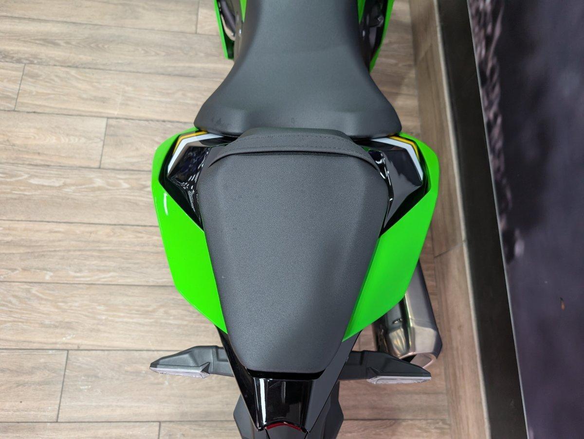 2025 KAWASAKI NINJA ZX-10R SPORTS