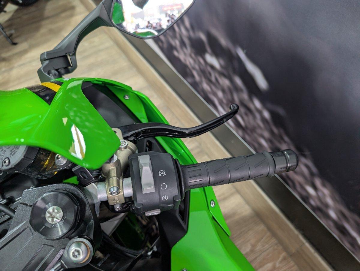 2025 KAWASAKI NINJA ZX-10R SPORTS