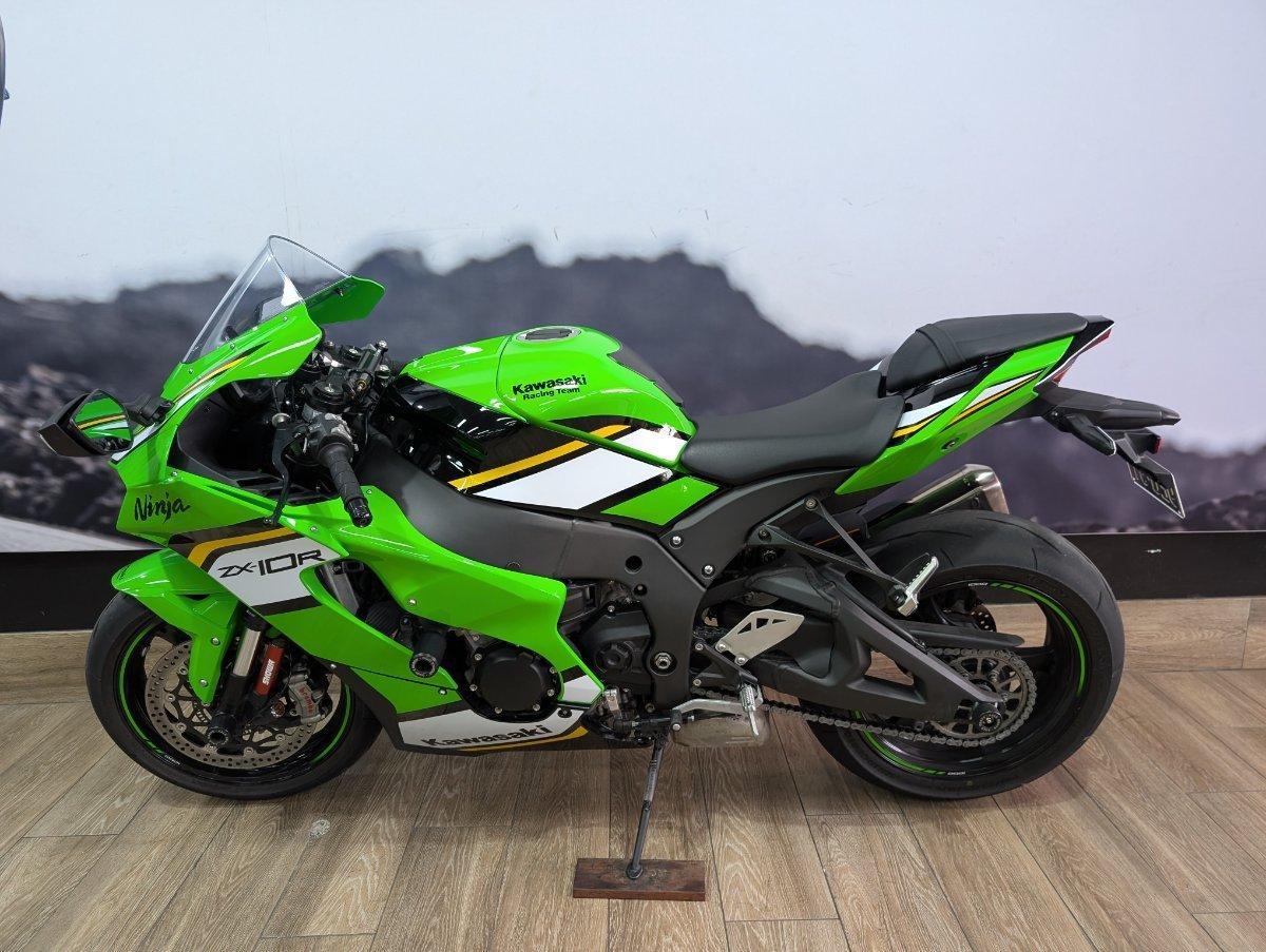 2025 KAWASAKI NINJA ZX-10R SPORTS