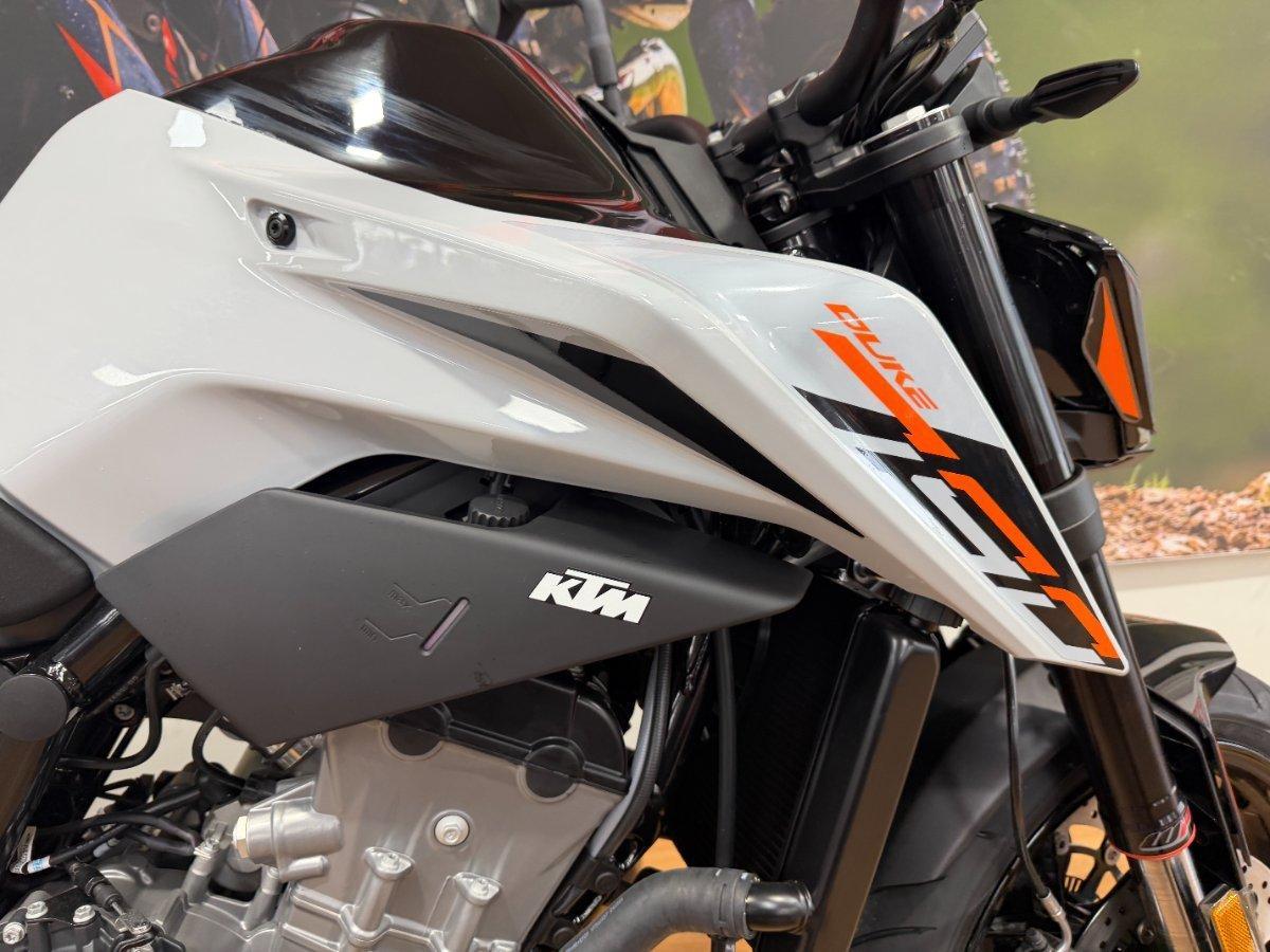 2024 KTM 790 DUKE ROAD
