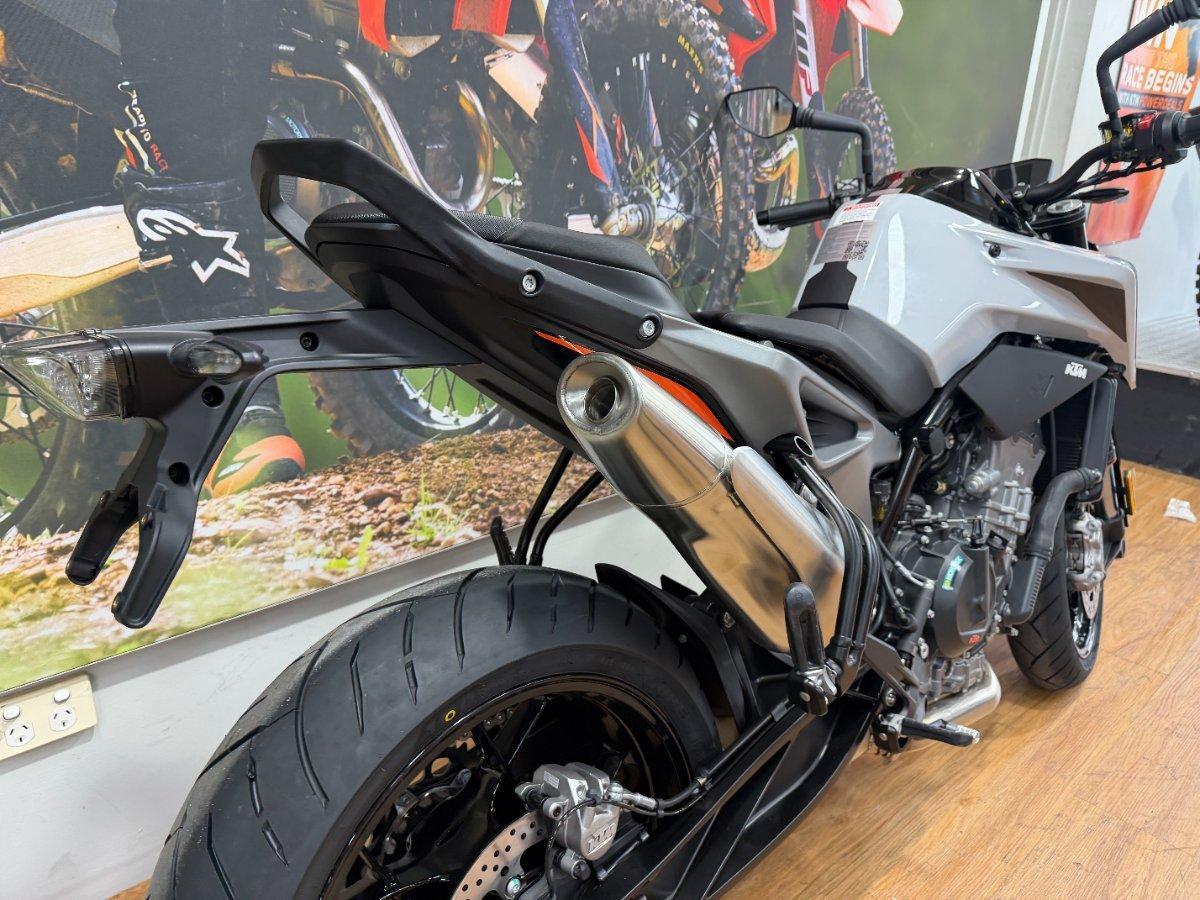 2024 KTM 790 DUKE ROAD