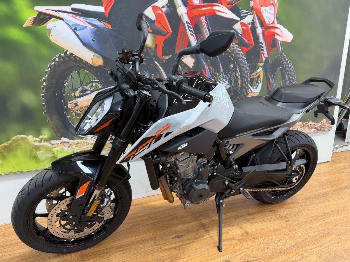 2024 KTM 790 DUKE ROAD