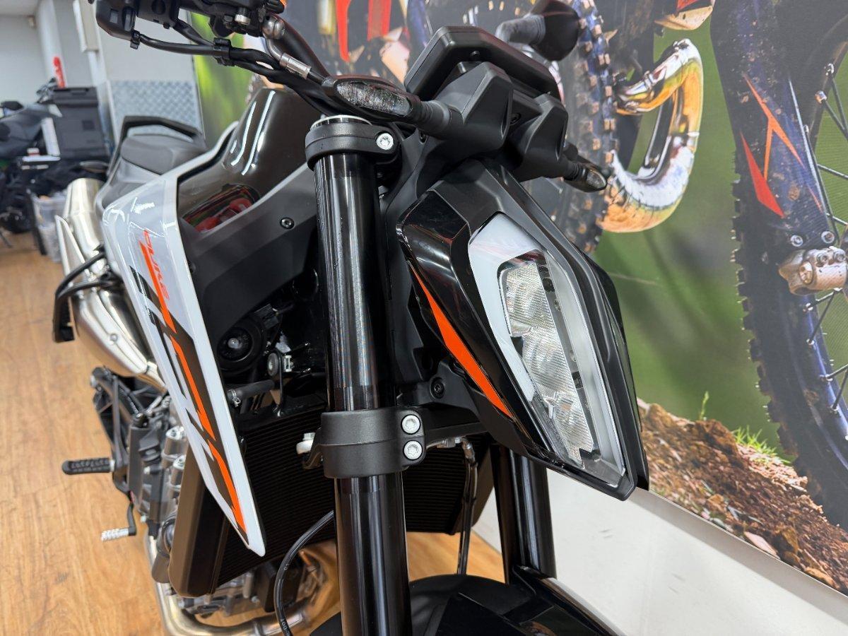 2024 KTM 790 DUKE ROAD