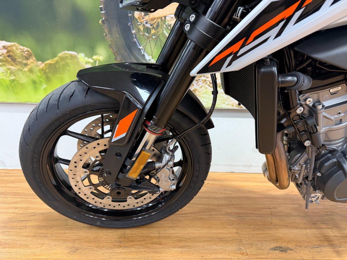 2024 KTM 790 DUKE ROAD