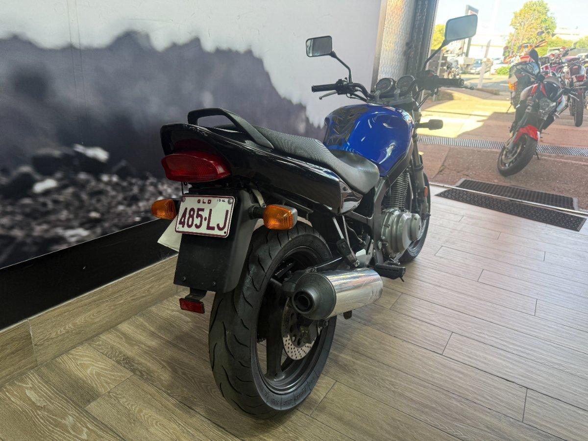2009 SUZUKI GS500 ROAD